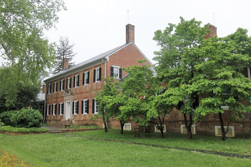 Chatham Manor side - Fredericksburg - History's Homes