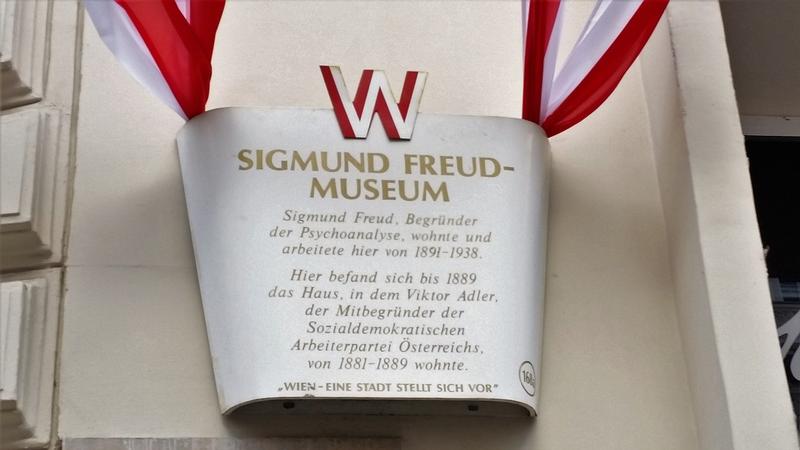 Sigmund Freud Museum sign - Vienna - History's Homes