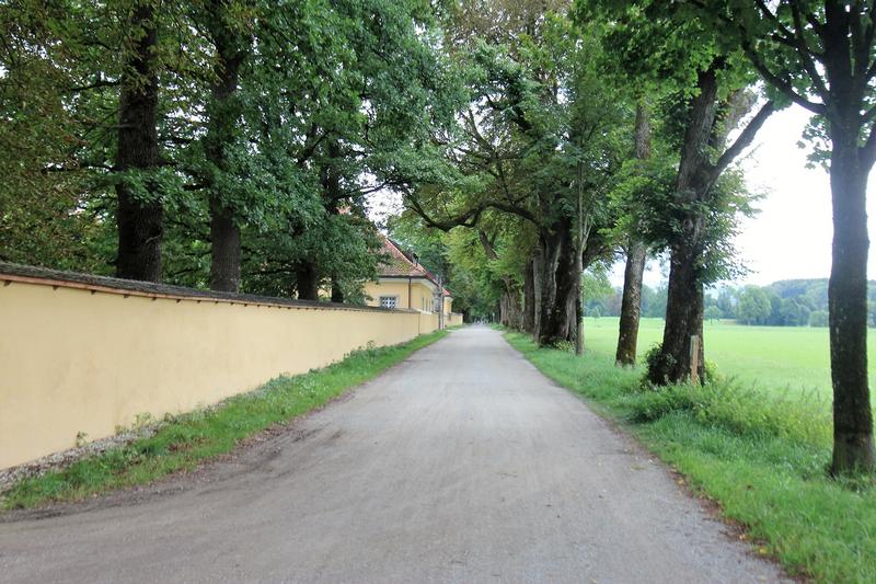 Frohnburg Palace - Hellbrunn Allee - History's Homes