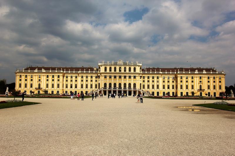 Schönbrunn Palace - Vienna - History's Homes