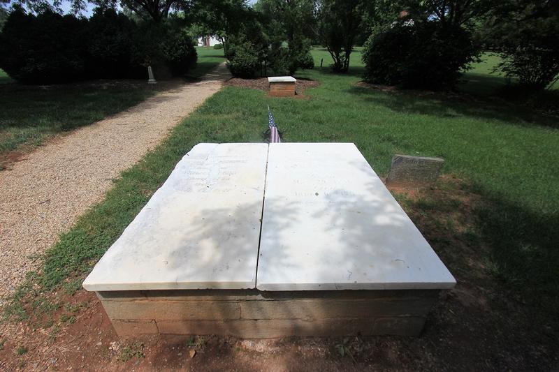 Patrick Henry Grave - Red Hill - History's Homes