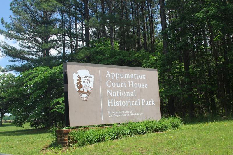 Appomattox Court House National Park sign - Appomattox - History's Homes