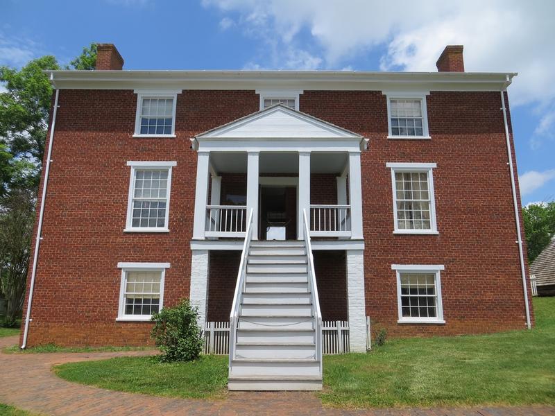 McLean House rear - Appomattox - History's Homes