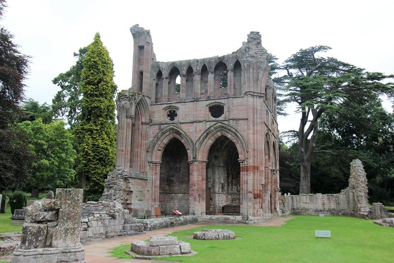 Dryburgh Abbey - Dryburgh - History's Homes