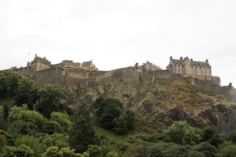 Edinburgh Castle - Scotland - History's Homes