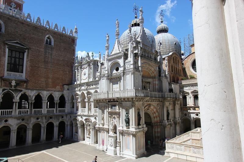 Doge's Palace - Venice - History's Homes