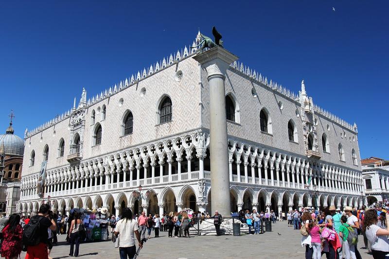 Doge's Palace - Venice - History's Homes