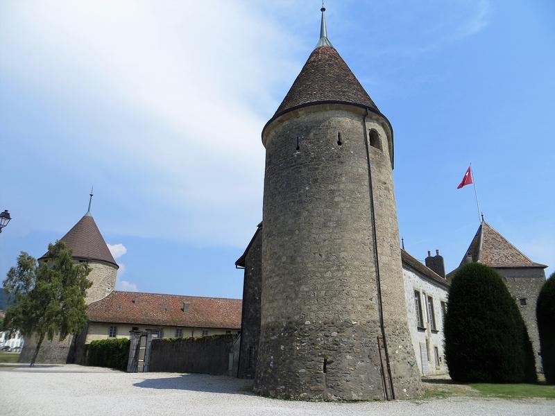 Château de Rolle - Rolle - History's Homes