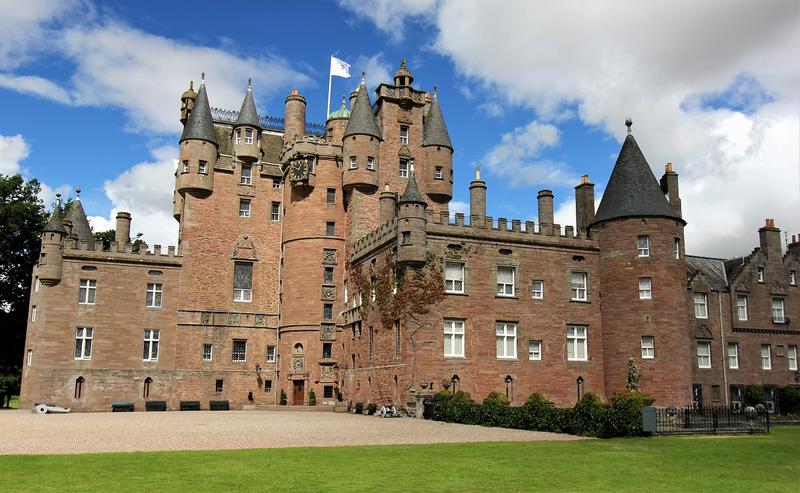 Glamis Castle - Angus - History's Homes