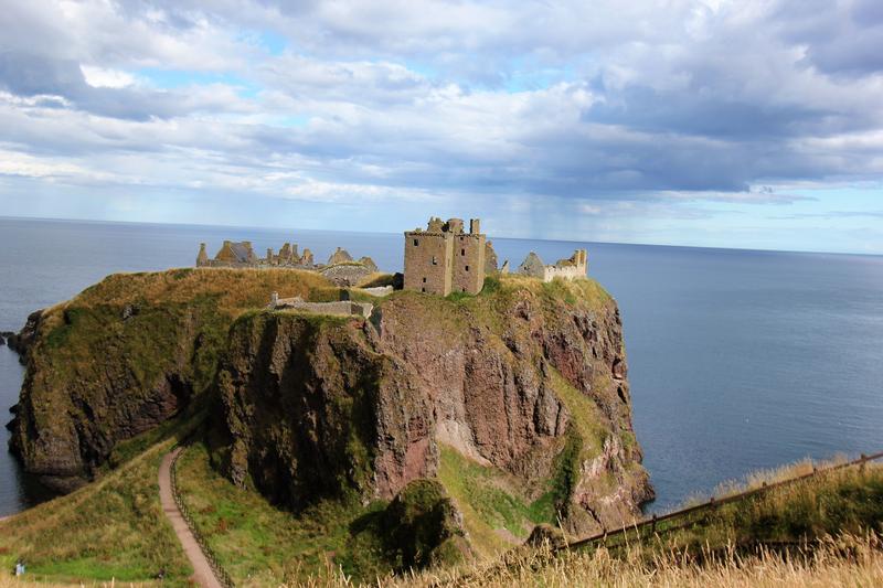 Dunnottar Castle - Aberdeenshire - History's Homes