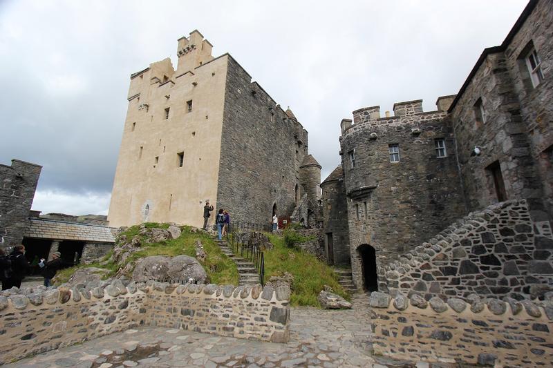 Eilean Donan Castle - Scotland - History's Homes