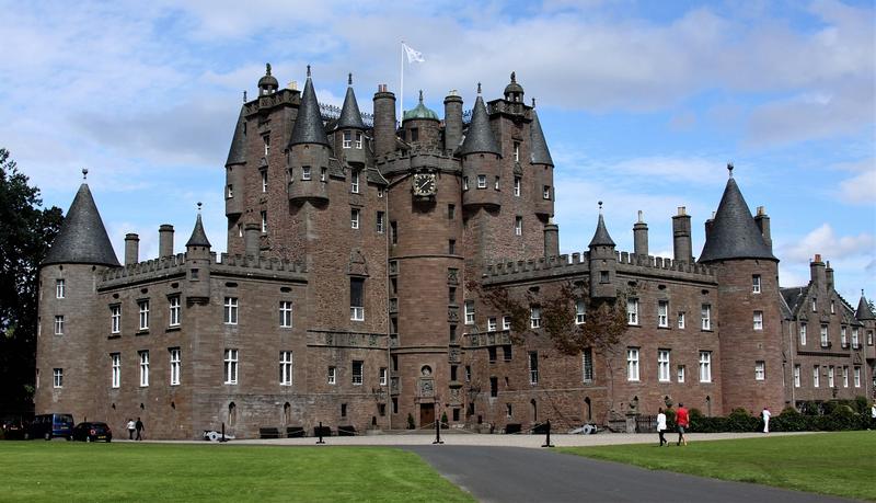 Glamis Castle - Scotland - History's Homes