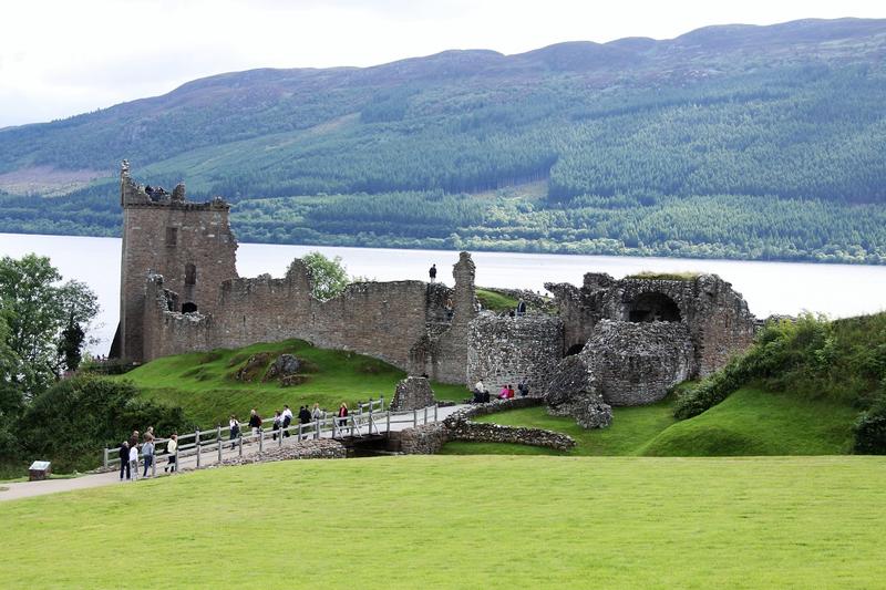 Urquhart Castle - Scotland - History's Homes