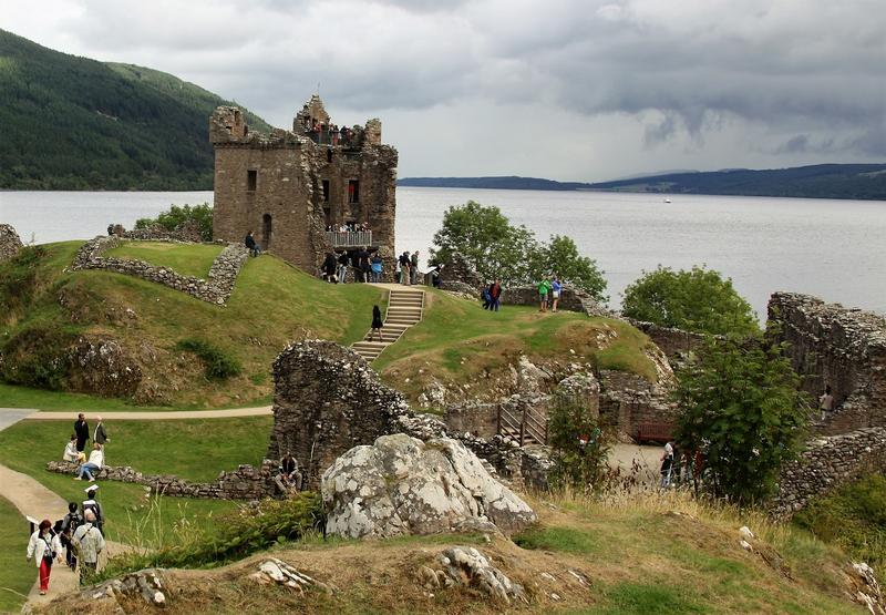 Urquhart Castle - Scotland - History's Homes