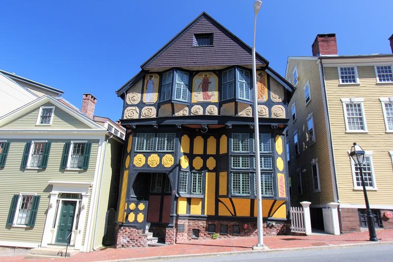 Fleur-de-lys Studio - Providence - History's Homes