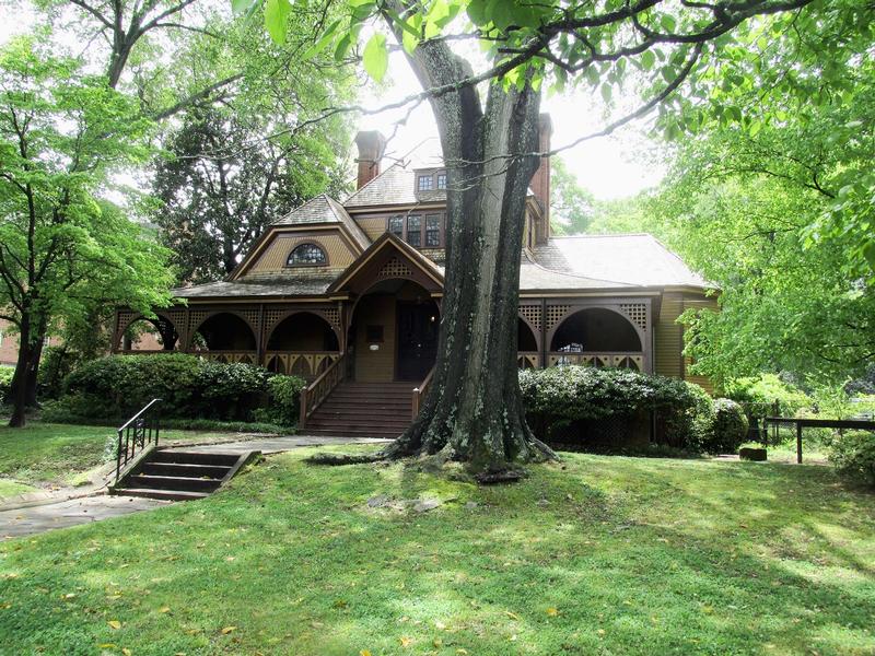 The Wren's Nest side view - Atlanta - History's Homes